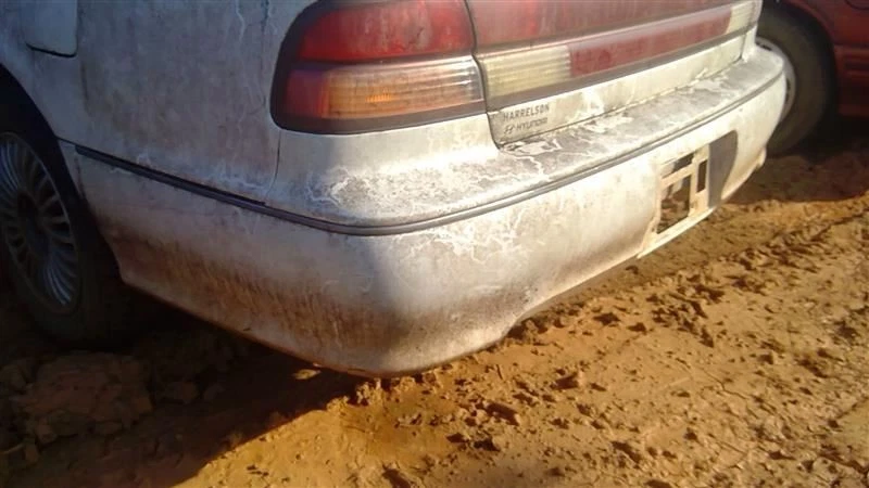 Parachoques trasero compatible con 96-99 Infiniti I30 OEM Foto 1 de 4