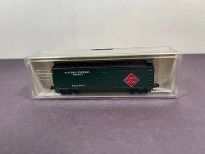 Model Power N Scale Train 3390 Refrigerator Car RAILWAY EXPRESS AGENCY REX 6405 - Image 1 of 4