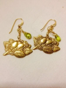 Rejoice Designs Gold Bird Nest Earrings With Peridot Drop - Picture 1 of 6