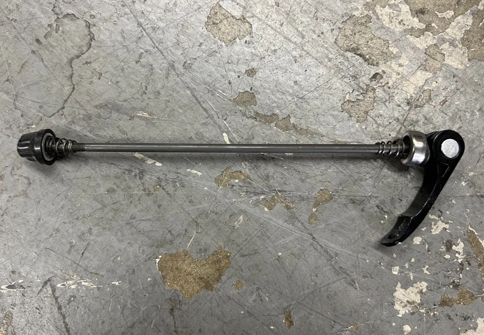 NEW BICYCLE Bike Rear Quick Release Skewer QR Axle 135MM BLACK - Image 1 of 1