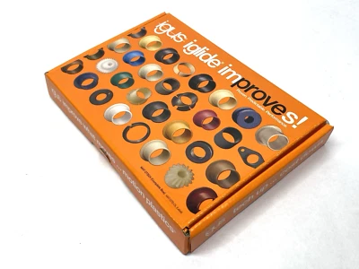 Caja de muestras Igus Iglide rodamientos Dry-Tech Foto 1 de 4