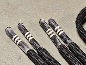 Original adidas Schnürsenkel schwarz - mit drei Streifen - Picture 1 of 3