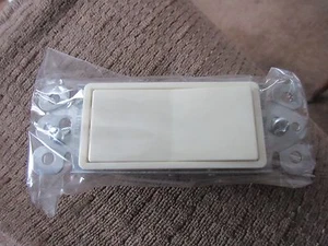 decorator rocker switch almond 602033 wh4100-alm 120-277vac 15a - Picture 1 of 2
