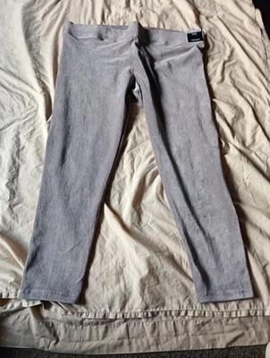 MARKS AND SPENCER SIZE 20 SHORT  LIGHT GRAY LEGGINGS - Image 1 of 4