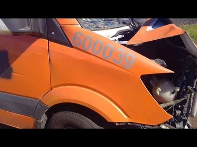 Guardabarros derecho pasajero compatible con Mercedes Sprinter 2500 14-18 608877 Foto 1 de 4
