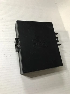 OEM 2012-2016 Ford Fiesta Engine Compartment Fuse Box Fusebox Cover Lid — 第 1/4 张图片