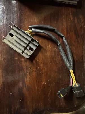 2000-2024 SUZUKI DRZ400s DRZ 400 DRZ400SM OEM RECTIFICADOR REGULADOR DE VOLTAJE OEM Foto 1 de 2