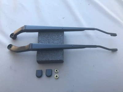 Оригинальные рычаги стеклоочистителя 1993 Toyota Corolla - Изображение 1 из 4