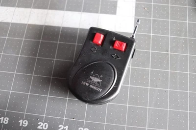 DE COLECCIÓN NUEVO BRILLANTE 27MHZ MANDO A DISTANCIA DE REPUESTO Juguetes de Calidad Foto 1 de 3