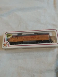 Vintage Bachmann HO Scale Union Pacific Diesel Locomotive Train #824 LIGHT MIB - Picture 1 of 4