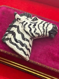 VTG Estate SIGNED V. AALKO Handmade Unique Wood Zebra Head Brooch Pin 2.25x2" - Picture 1 of 5
