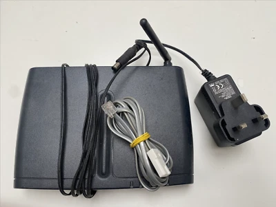 SPEEDTOUCH ROUTER WITH PHONE RJ11 CABLE AND PLUG ADAPTOR - Image 1 of 3