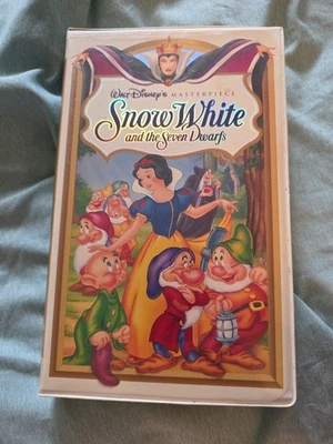 Snow White And The Seven Dwarfs (VHS) - Image 1 of 2