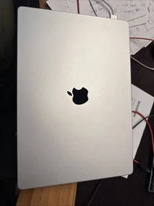 2024 MacBook Pro 16 Inch Apple m4 Pro Chip 24gb Memory 512 GB Storage SILVER - Photo 1/4