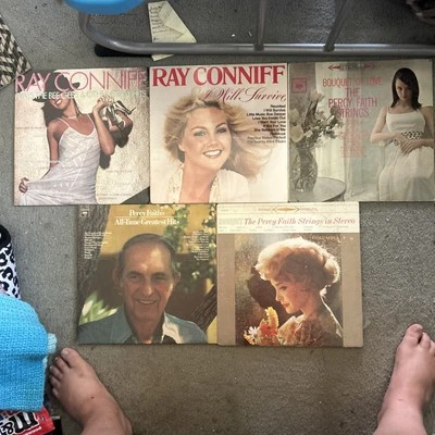 5 original vinyl records of Ray Conniff and Percy Faith. 1 never been opened. - Image 1 of 4