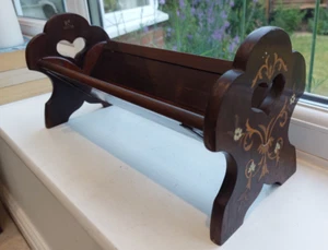 Antique inlaid mahogany expanding book slide, trough, rest, stand, cut out heart - Imagen 1 de 13
