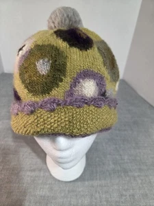 Gorro Tara 100 % lana hilado a mano con diseño floral para mujer OS Nepal - Imagen 1 de 6