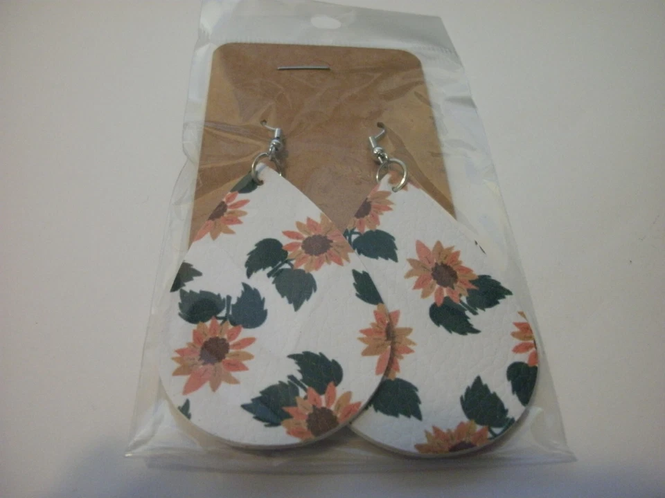 PENDIENTES GIRASOL CON FONDO BLANCO CUERO PU ESTILO ANZUELO DOBLE CARA Foto 1 de 1