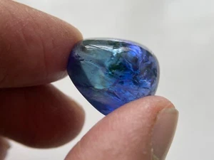 Pleochoric Natural Tanzanite Tumble Polished Bi Color 40 Carats 20x18x14mm - Picture 1 of 5