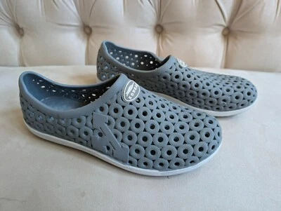 ¡NUEVO! Sandalias zuecos zapatos de agua de malla TPR de goma gris suave - EE. UU. para hombre 10 o EU 44 Foto 1 de 4