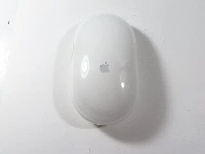 Apple Wireless Mouse A1015 EMC 1938  Genuine - Image 1 of 4
