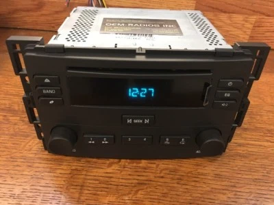 Rádio CD player desbloqueado OEM Chevy Cobalt & Pontiac Pursuit 05 06 AM FM U1C - Imagem 1 de 4