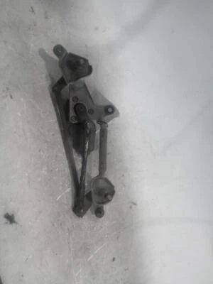 Motor limpiaparabrisas usado se adapta a: Suzuki Sx4 2009 incluye acoplamiento grado A Foto 1 de 4