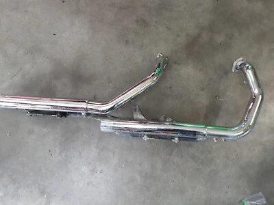 2006 06 04-13 Harley Davidson Sportster 883 Vance & Hines Exhaust Muffler System - Image 1 of 4