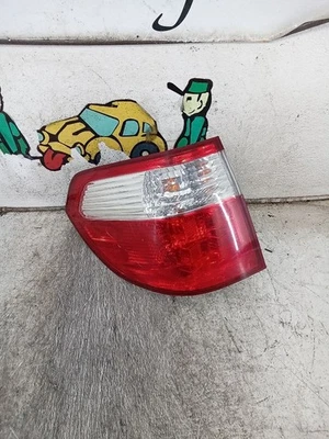 Lanterna traseira Honda Odyssey 2007, lado do motorista (LR) FABRICANTE DE EQUIPAMENTO ORIGINAL  - Imagem 1 de 3