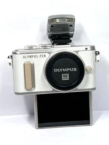 Near Mint Olympus PEN E-PL8 Camera - White (Body Only) **1328 shots** #6563 - Picture 1 of 12