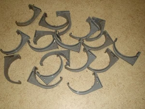 18 GREY PLASTIC GUTTER MOUNTING CLIPS FOR A 4 INCH GUTTER HARDWARE - Picture 1 of 3