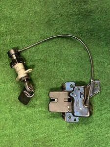 Jaguar S Type TAILGATE LOCK SNAP DRIVE XR83-432A90-AA 1999-2002 - Picture 1 of 4