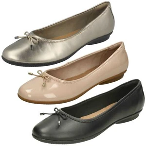 LADIES CLARKS LEATHER BOW FLAT SLIP ON CASUAL BALLERINA SHOES GRACELIN BLU