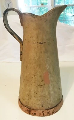 19th Century Wood Fiber Pitcher in Original - Paper, wood layers, metal, paint - Image 1 of 4