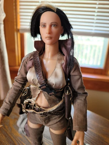 Triad Toys Dead Cell 12" 1/6 Scale Jade Van Helsing Figure *read Description Cover