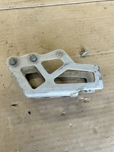 1997-2002 Kawasaki Kx 125 250 Rear Chain Guide Thrust Cover Slider Support Plate - Picture 1 of 7
