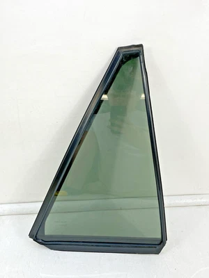 2015 - 2019 年 SUBARU OUTBACK 后门通风角窗玻璃有色原始设备制造商 — 第 1/4 张图片