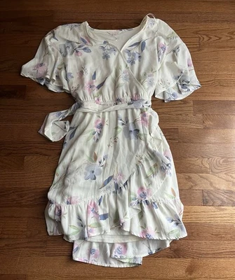 Lindo vestido envolvente con volantes LC Lauren Conrad blanco floral XL para mujer Foto 1 de 4