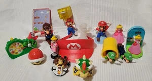 Lot of 15 Nintendo Super Mario Bros Luigi, Mario, Yoshi Figurines Toys - Picture 1 of 1