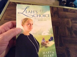 Leah's choice paperback book by Martha Perry - Picture 1 of 2