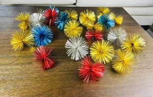 Vintage MCM Tinsel Starbursts Variety Colors (23 In Lot) - Picture 1 of 3