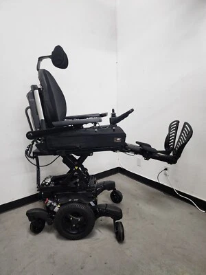 Quickie Q700M Wheelchair, with  Power 12" Lift,Tilt,Leg,Recline - Image 1 of 4