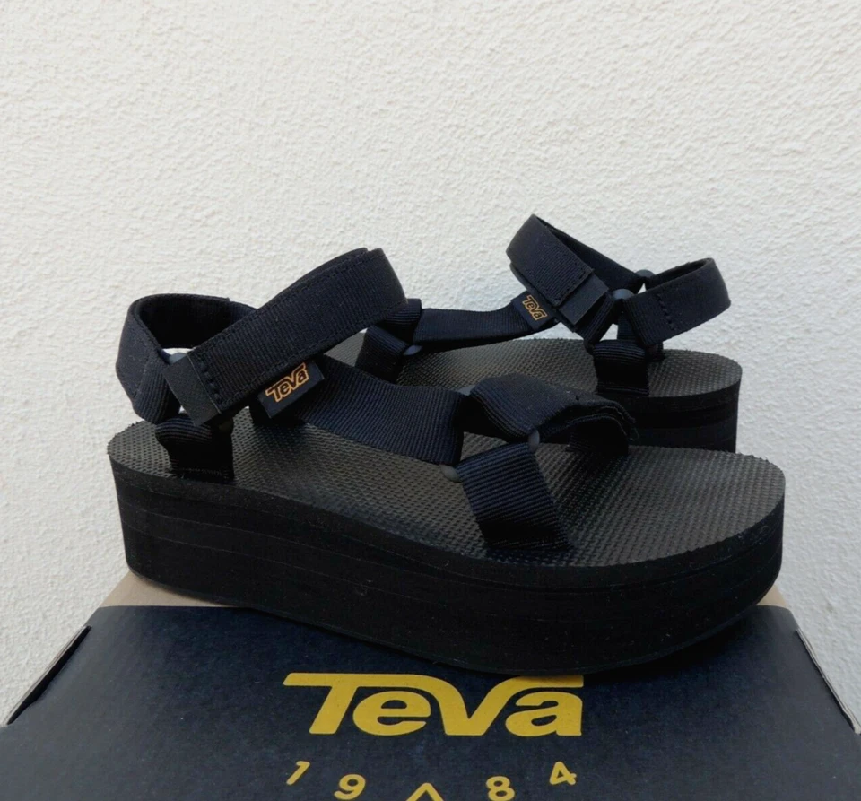 Teva W Flatform Universal Black Women Platform Fashion Sandal 1008844blk 7