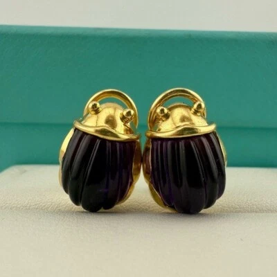 Pendientes de oro amarillo vintage de escarabajos amatista de 18 k de Tiffany & Co. Foto 1 de 4