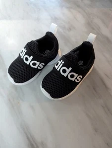 Adidas Kleinkind Schuhe Größe 4 - Bild 1 von 3