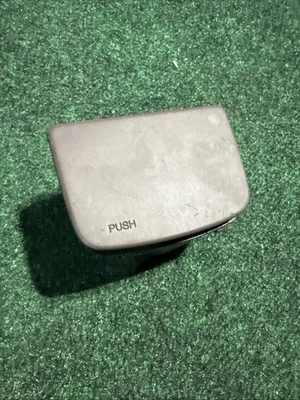 Porta-copo LEXUS SC400 SC300 PRETO 1992-2000 FABRICANTE DE EQUIPAMENTO ORIGINAL - Imagem 1 de 3