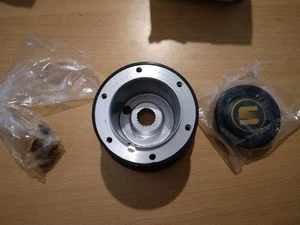 Seat Ibiza Mk1 Hub Steering Wheel Luisi - Picture 1 of 3