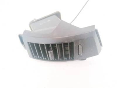 Mazda 5 2007 Dash Vent (Air Vent Grille) C235, GM9320 #1711439-30 - Imagem 1 de 4