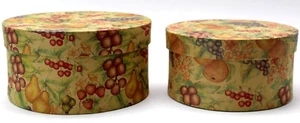 2 Scatole di cartone rotonde decorative vintage carta frutta design coperchi impilabili 8", 6" - Foto 1 di 6