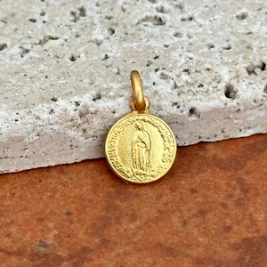 18KT Yellow Gold Solid Our Lady of Guadalupe Matte Medal Pendant 10mm NEW Small - Picture 1 of 10